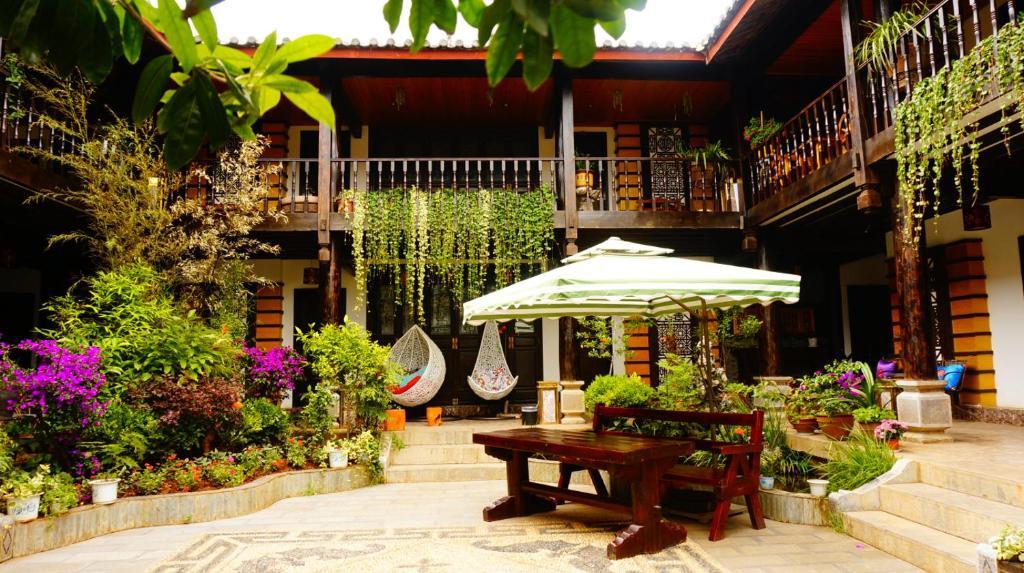 Lijiang Wangjia Courtyard Inn Zewnętrze zdjęcie