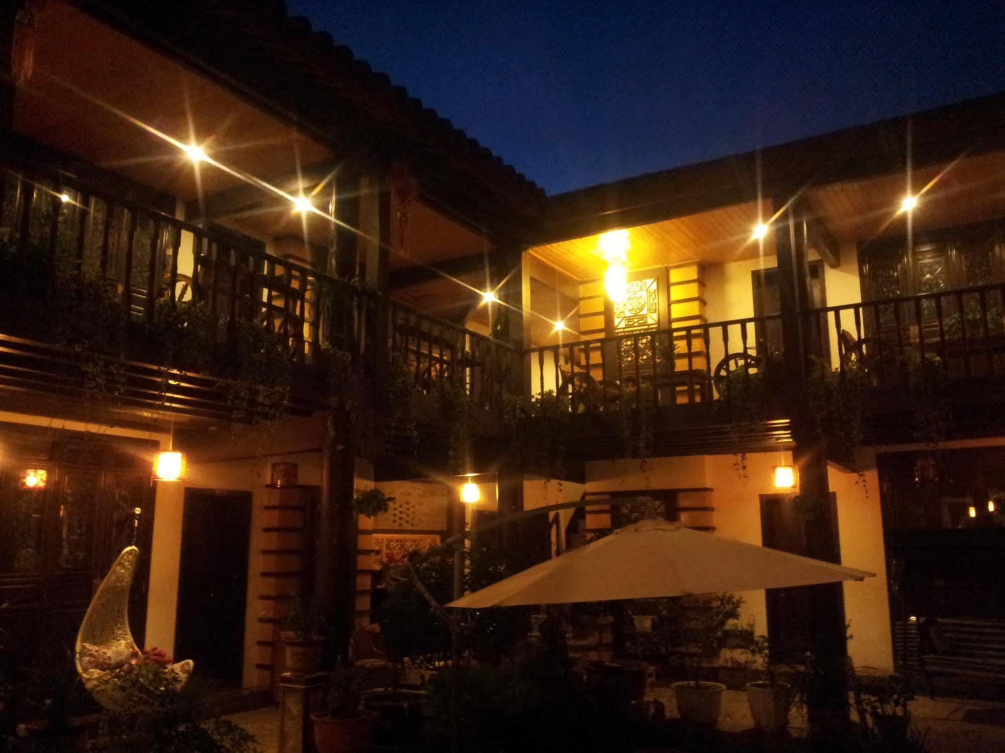 Lijiang Wangjia Courtyard Inn Zewnętrze zdjęcie